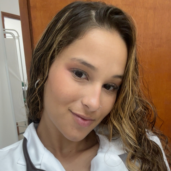 Maria Clara - Prof de matemática - Centro