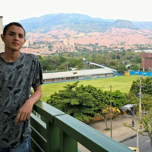 Juan - Profesor de física - Caucasia