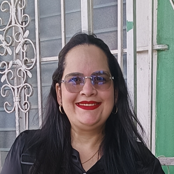 Katherine Meribeth - Profe de química - Bocas del Toro