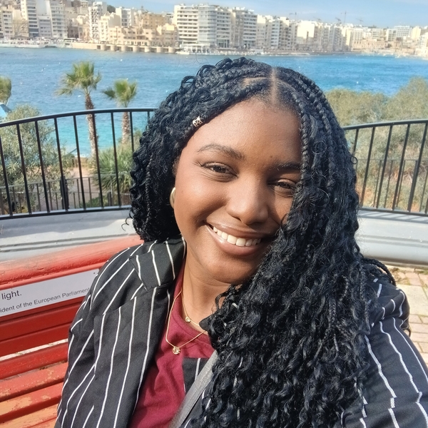 Steffany - Programming languages tutor - San Ġwann