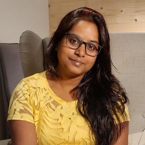 Prof Sneh - Engineering tutor - Hyderabad
