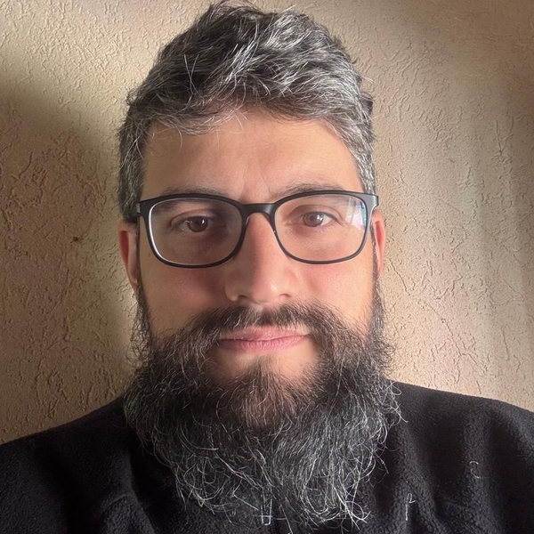 Juan - Profesor administración de empresas - Marcos Paz