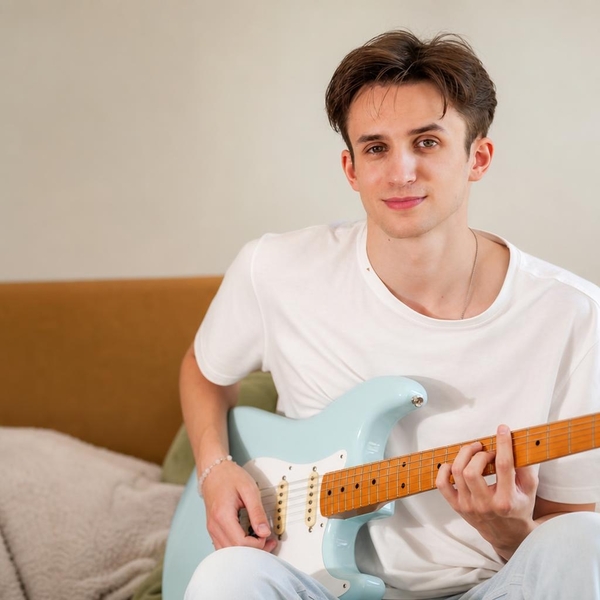Enzo - Prof de guitare - Montluçon