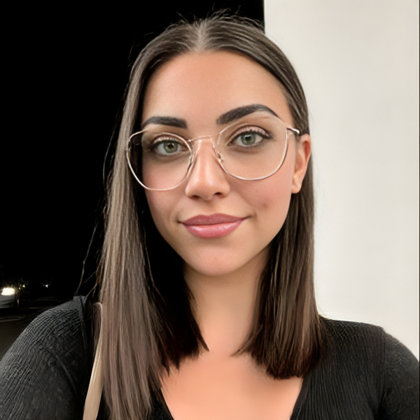 Ariella - English tutor - St Leonards