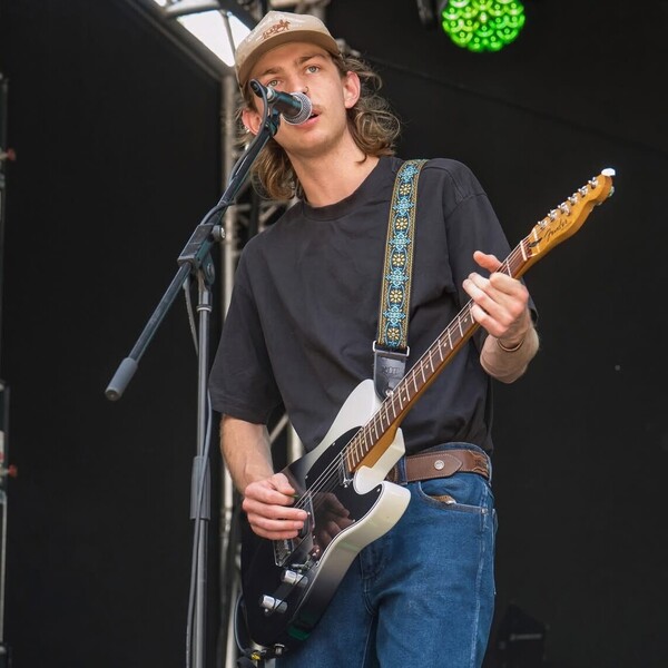 James - Guitar tutor - Mill Park