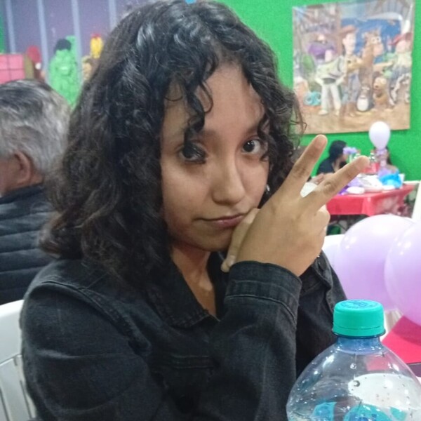 Yamileth Alejandra - Profesor de matemáticas - Miramar