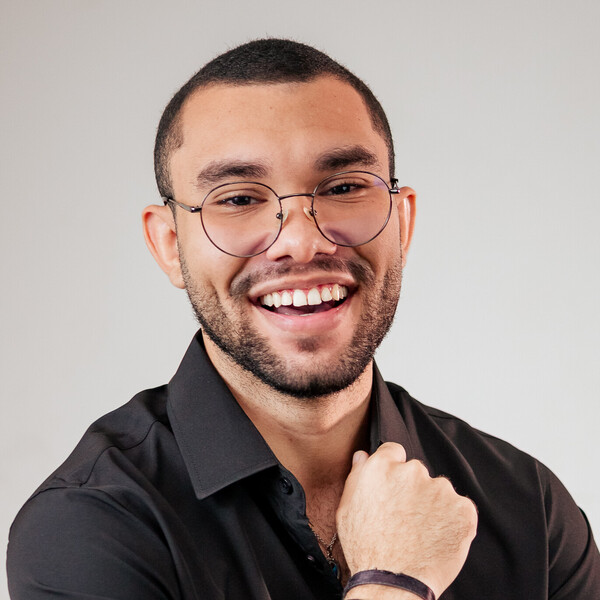 João - Prof de odontologia - Santo Antônio de Jesus