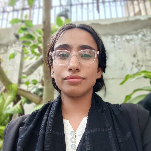 Nayab - Biology tutor - Karachi