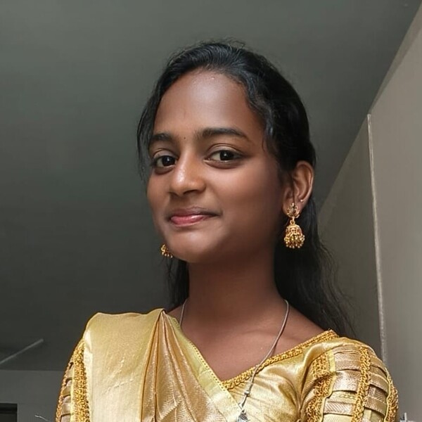 Nandhini - English teacher - Vathilathoppampatti