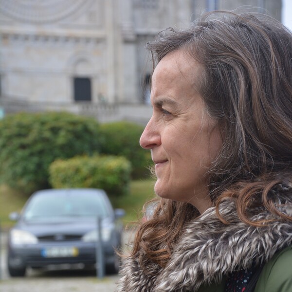 Paula - Professor de inglês - São Félix da Marinha