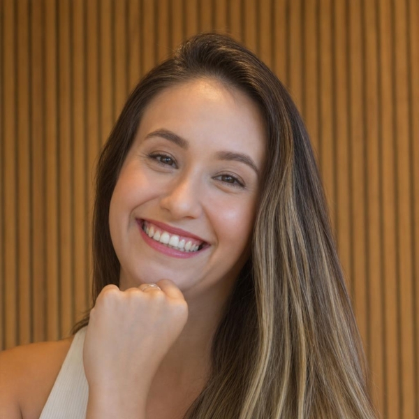 Brenda Hemielewski - Professor de informática - Balneário Camboriú