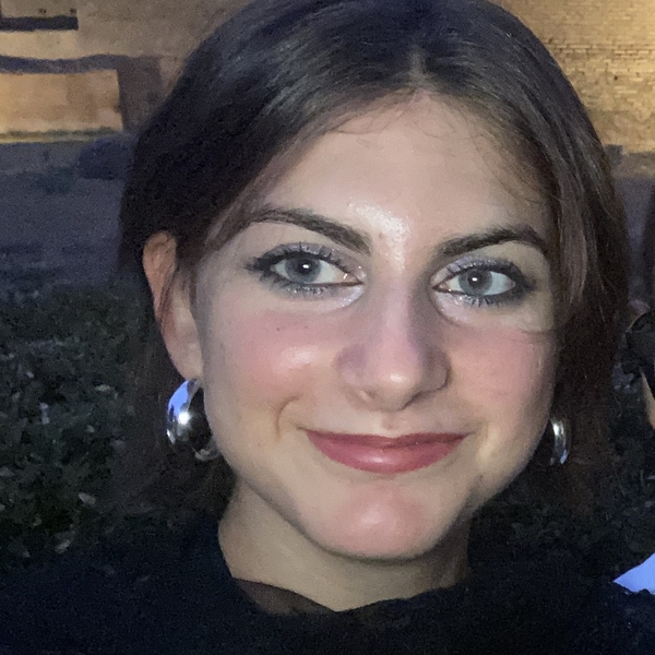 Eleonora - Insegnante di aiuto compiti - Pomezia