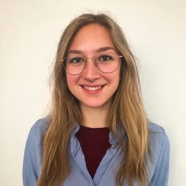 Zuri - Physics tutor - Singapore