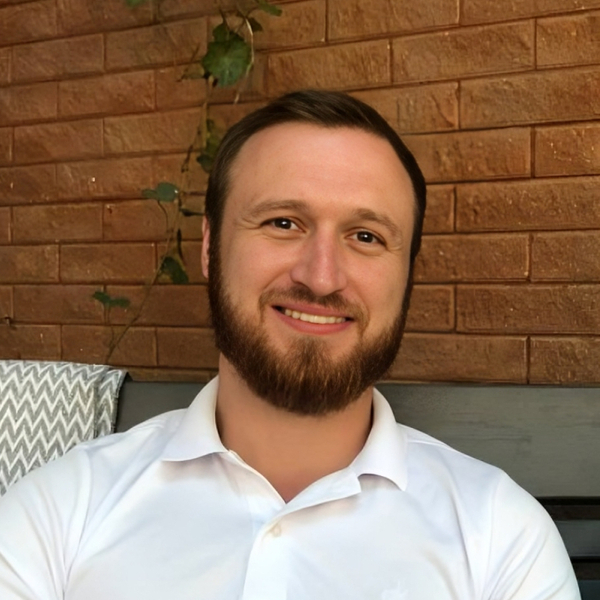 Ezra - Physics tutor - Brisbane