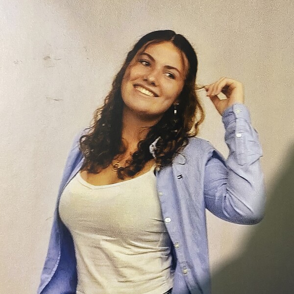 Kyana - Leraar economie - Nazareth-De Pinte