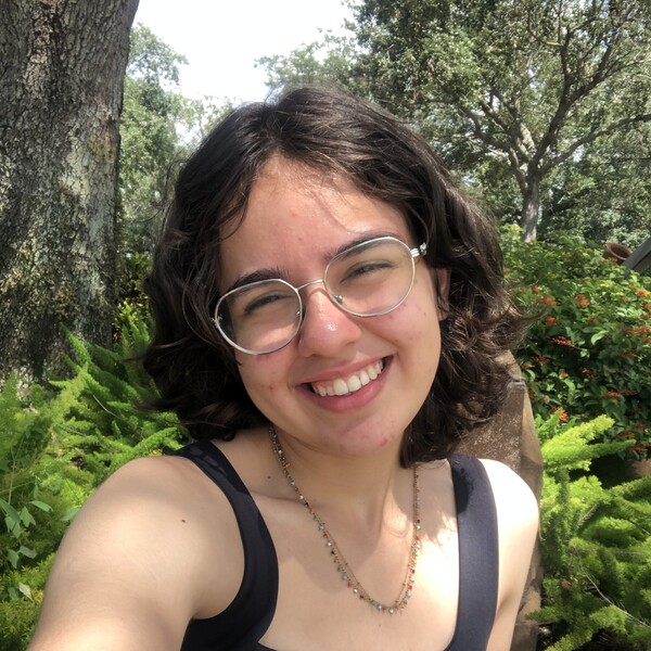 Maria Eduarda - Prof de inglês - Cazeca