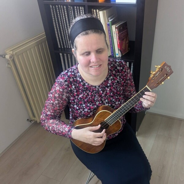 Sandra - Leraar ukulele - De Bilt