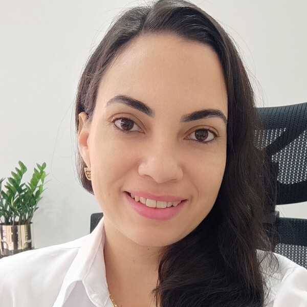 ANDREIA - Professor de finanças - Barro Alto (Goiás)