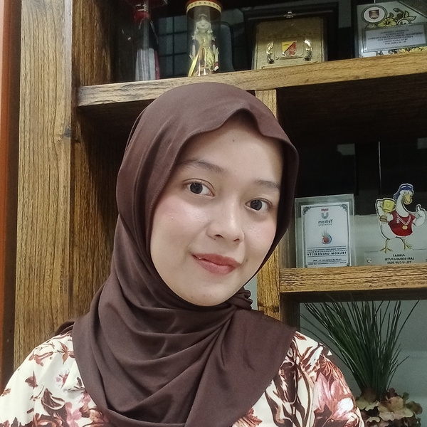Ajeng - Guru bahasa inggris - Bandung