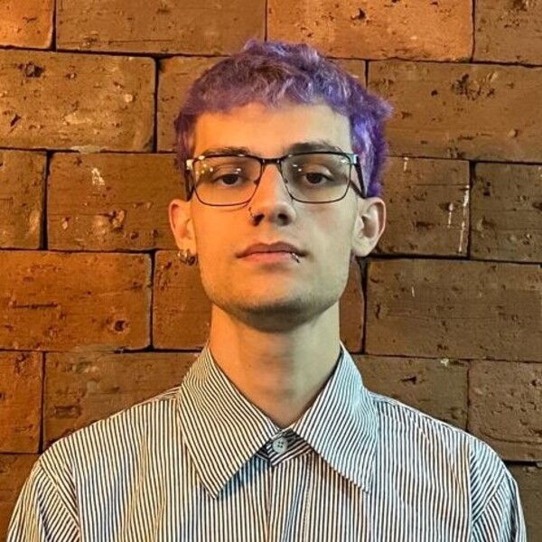 Gustavo - Prof de inglês - Centro