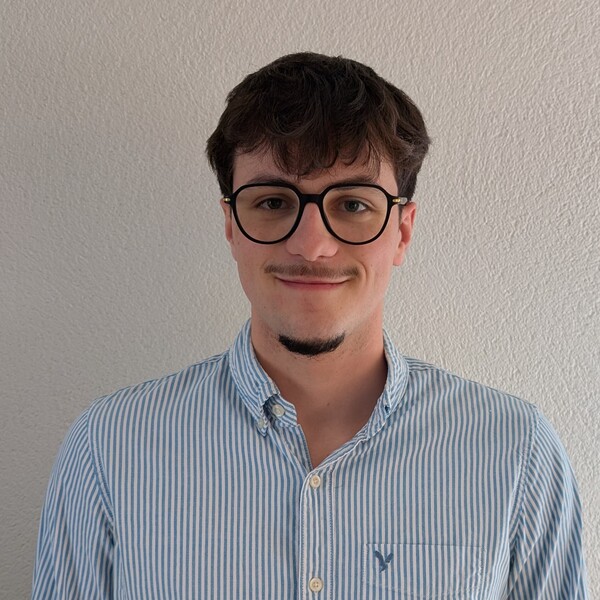 Arthur - Prof de maths - Treize-Septiers