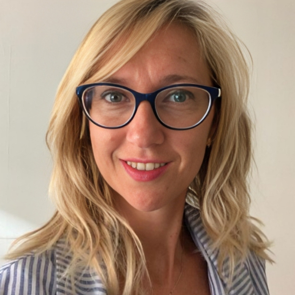 Isla - Computer programming tutor - Dubai