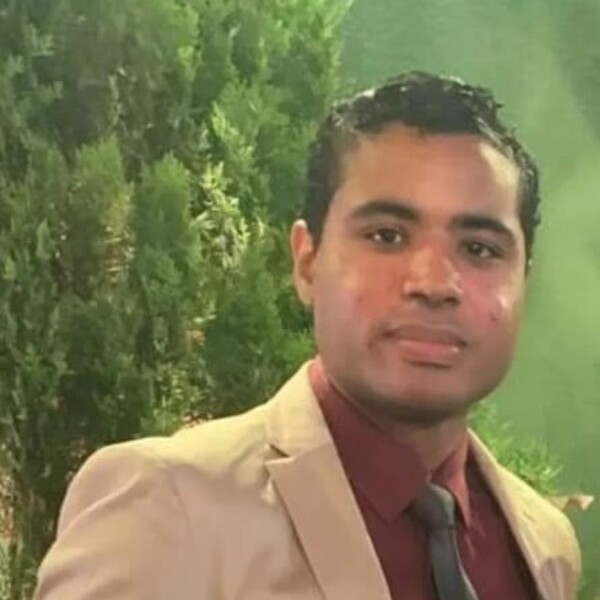 Lucas - Professor de matemática - São Luís
