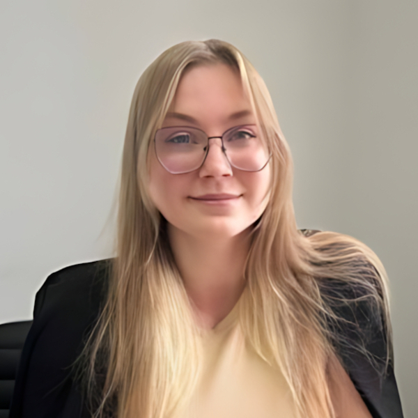 Mira - Biology teacher - Vancouver