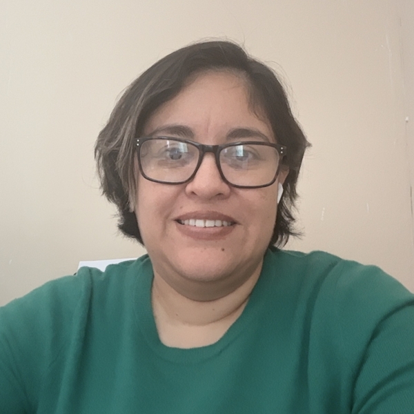 Saray - profesor de reforzamiento académico - Cerritos