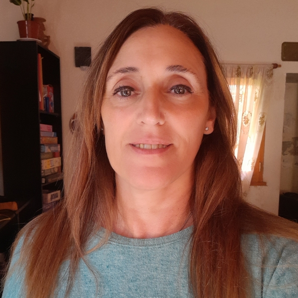Silvana - profesor de reforzamiento académico - Salvador María