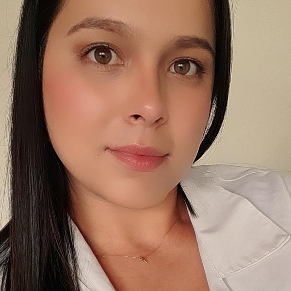 Paola - profesor de reforzamiento académico - Armenia