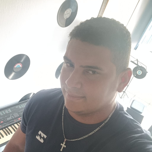 Alenilson - Professor de história da música - Aracaju