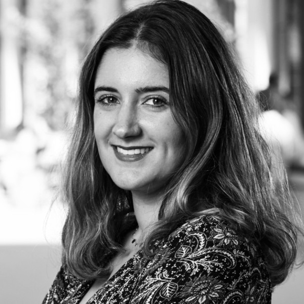 Julie - Prof de préparation concours sciences po - Paris