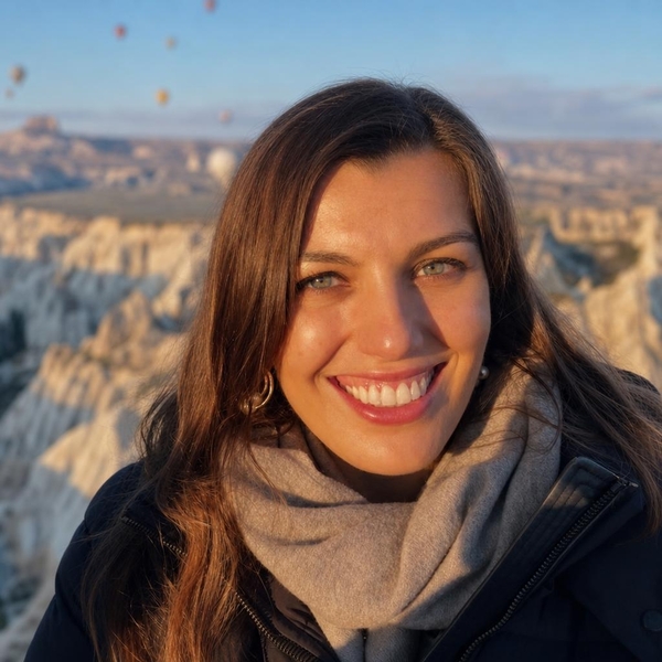 Iva - History tutor - Queens