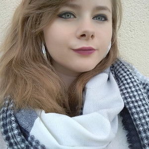 Sarah - Prof de maths - La Ferrière-Harang