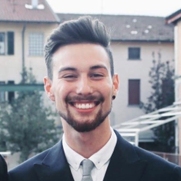 Davide - Insegnante di aiuto compiti - Fenegrò