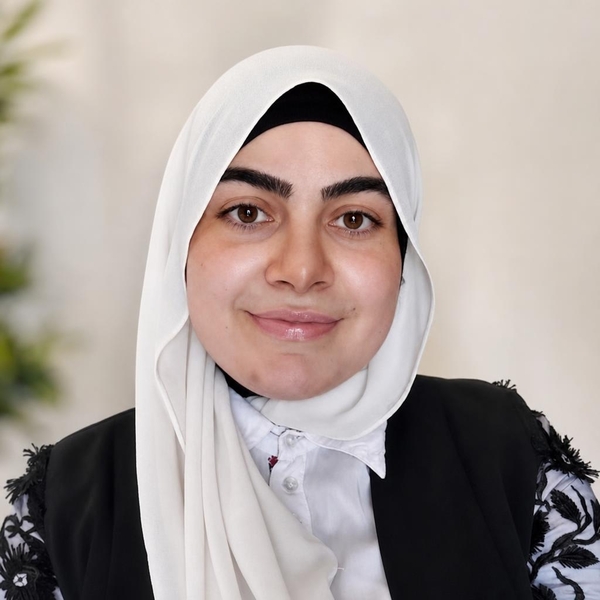 Yaman - Biology tutor - London
