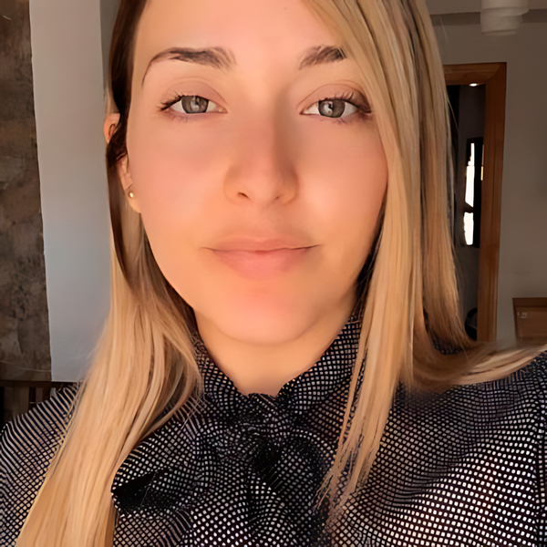 Yvette - Spanish tutor - Calgary
