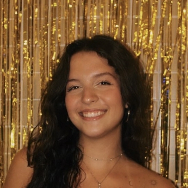 Yasmin lafaete - Professor de inglês - Vila Velha