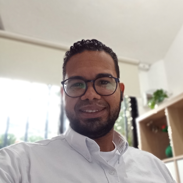 Adrian - profesor de matemáticas - Santo Domingo