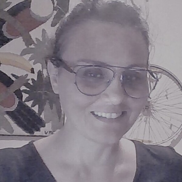 Ana Carolina - Professor de desenho - Santos