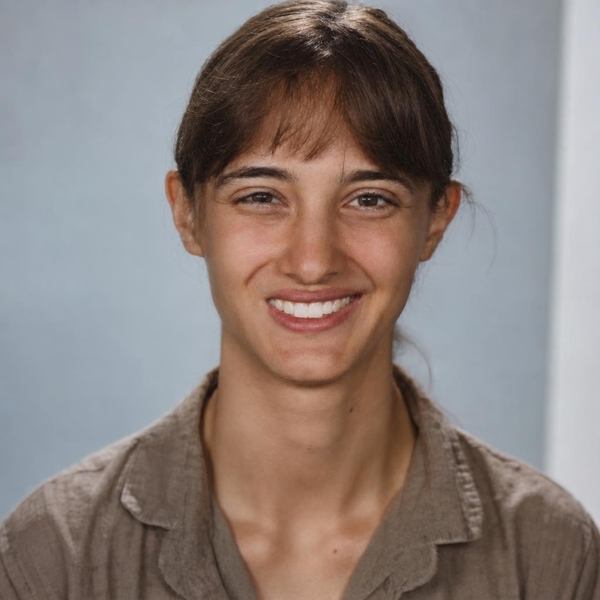 Nina - Prof d'aide aux devoirs - Paris 10e