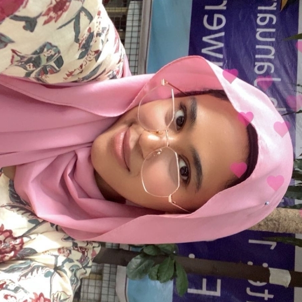 Shifa - English tutor - Ranchi