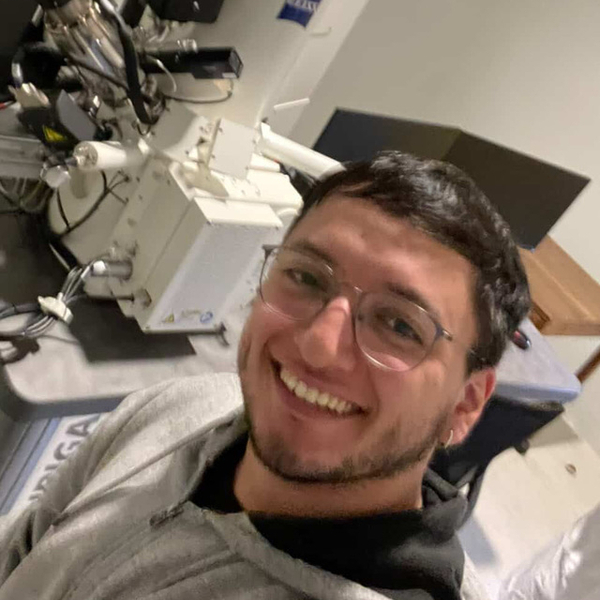 Alexis - Profesor de química - Valdivia