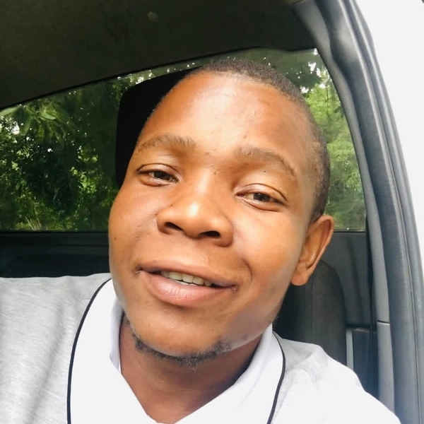Mlungisi - English tutor - Richards Bay