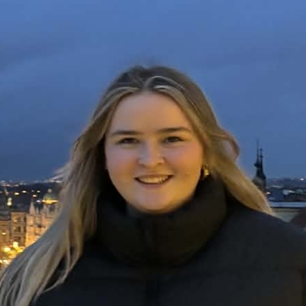 Laura - Leraar nederlands (schoolvak) - Kortrijk