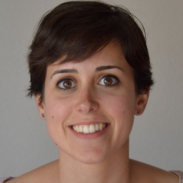 Claudia - Profe de catalán - Miami Platja