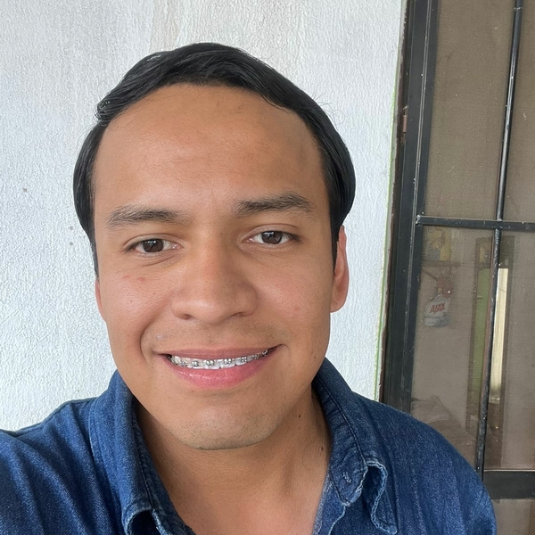 Misael - Profesor de ingeniería - Torreón