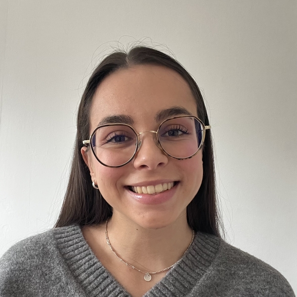 Lilia - Prof d'anglais - Chaleins