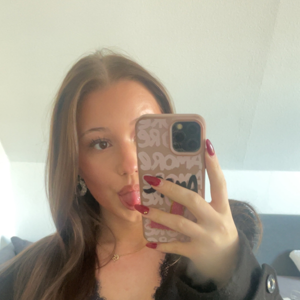 Laura Sophie - Biologielehrerin - Hamburg
